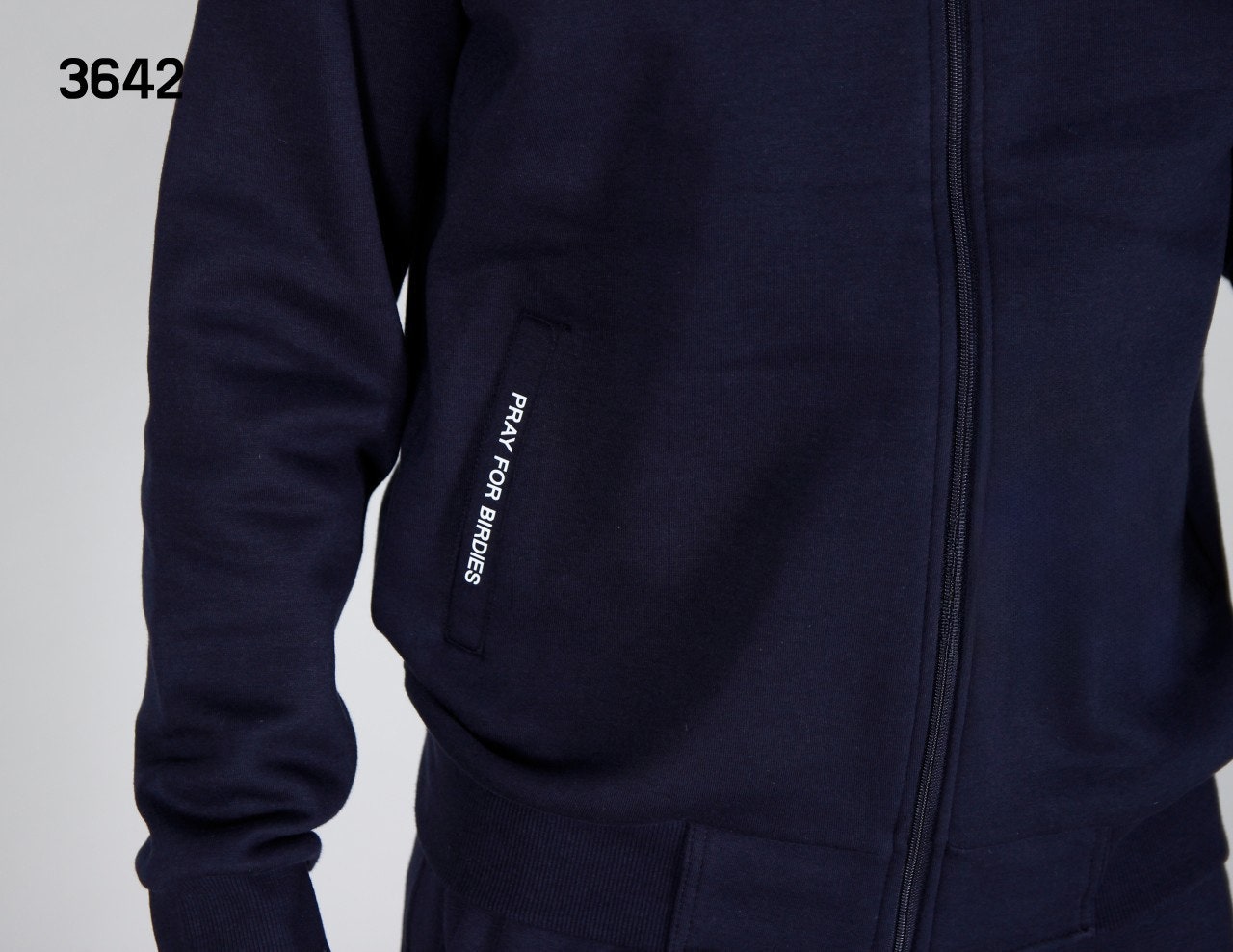 h_383Ud018svcj83phr7d052r_bss50w.jpg?type=e1920_std