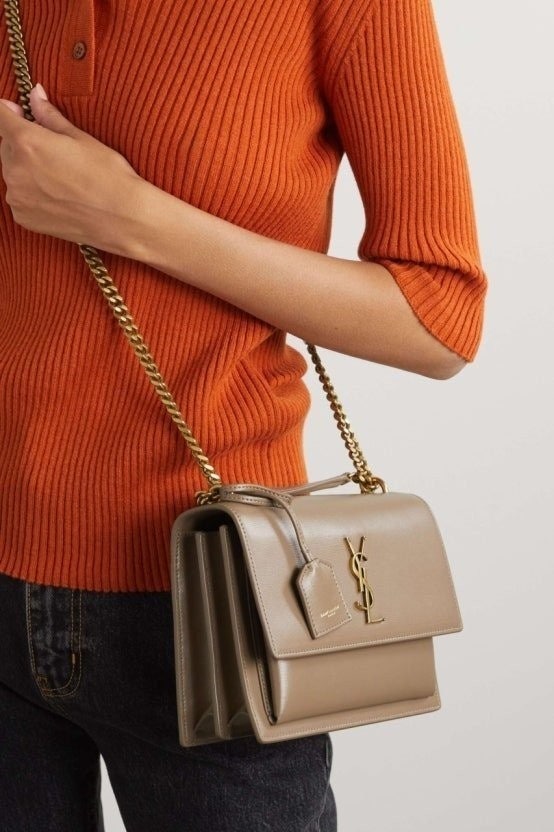 f_gadUd018svc10gnxo9vczkot_413zjm.jpg f_gadUd018svc10gnxo9vczkot_413zjm.jpg