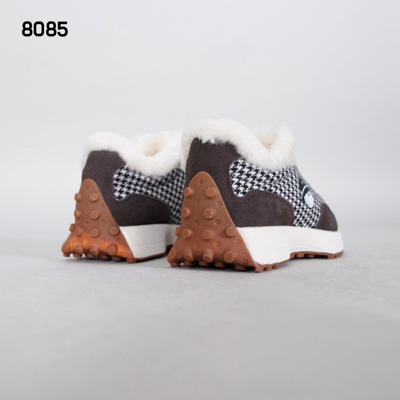 2_h9eUd018svco6h3y7k98tut_bss50w.jpg?type=e1920_std