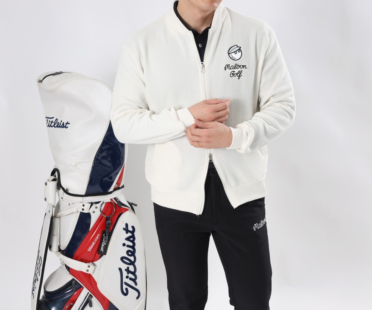 4_2a9Ud018svc8inrpfbyyyh_fafp62.jpg?type=e1920_std