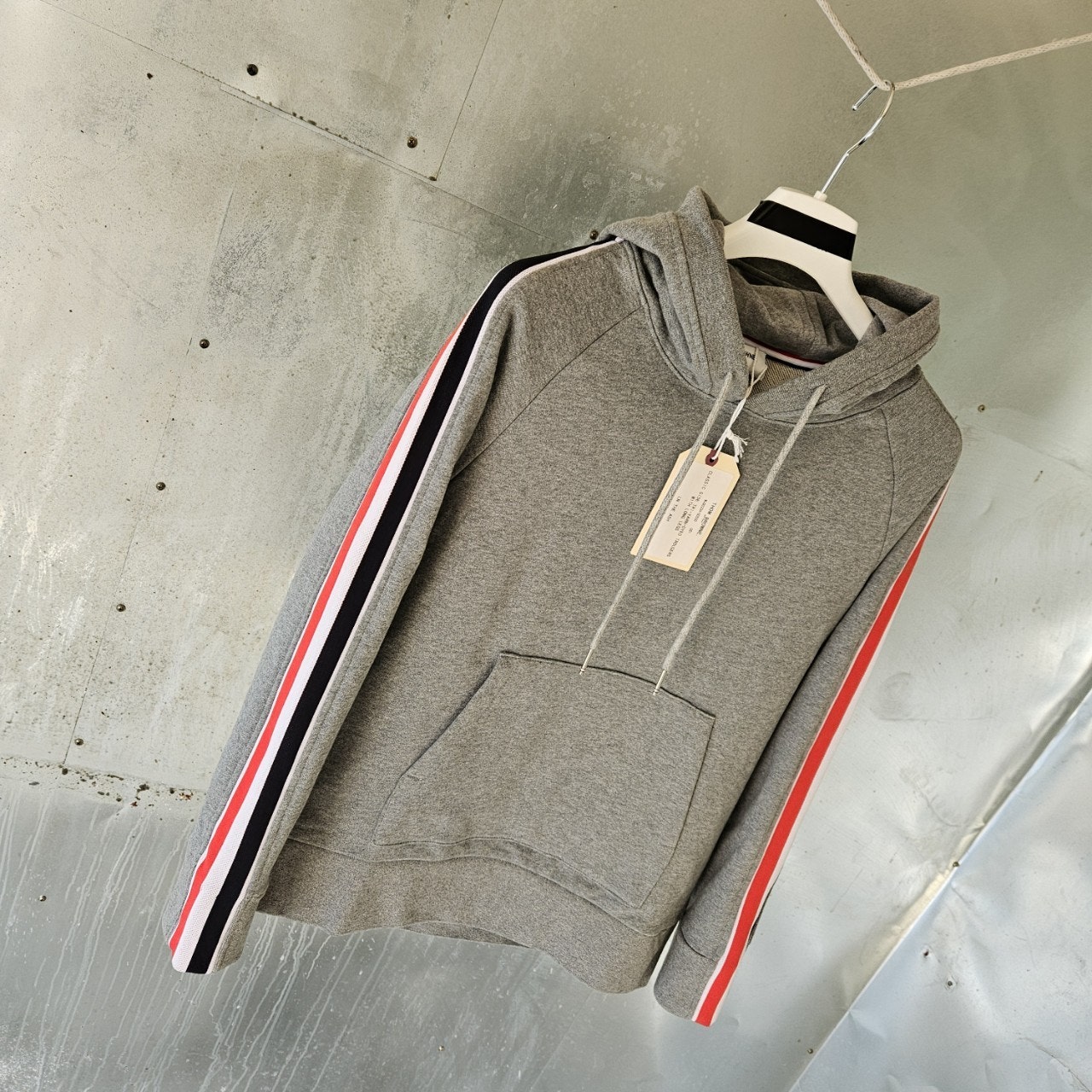 e_i98Ud018svc1qd330slmvur6_48xg9.jpg e_i98Ud018svc1qd330slmvur6_48xg9.jpg