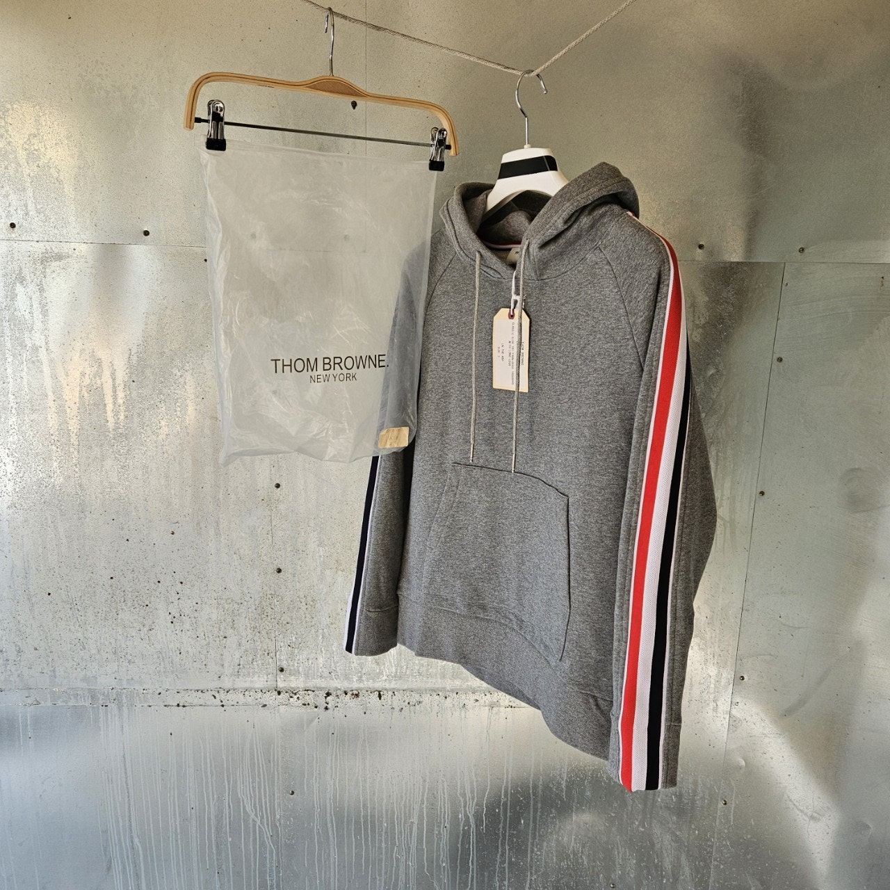 e_e98Ud018svc17nvww6sta3pi_48xg9.jpg e_e98Ud018svc17nvww6sta3pi_48xg9.jpg