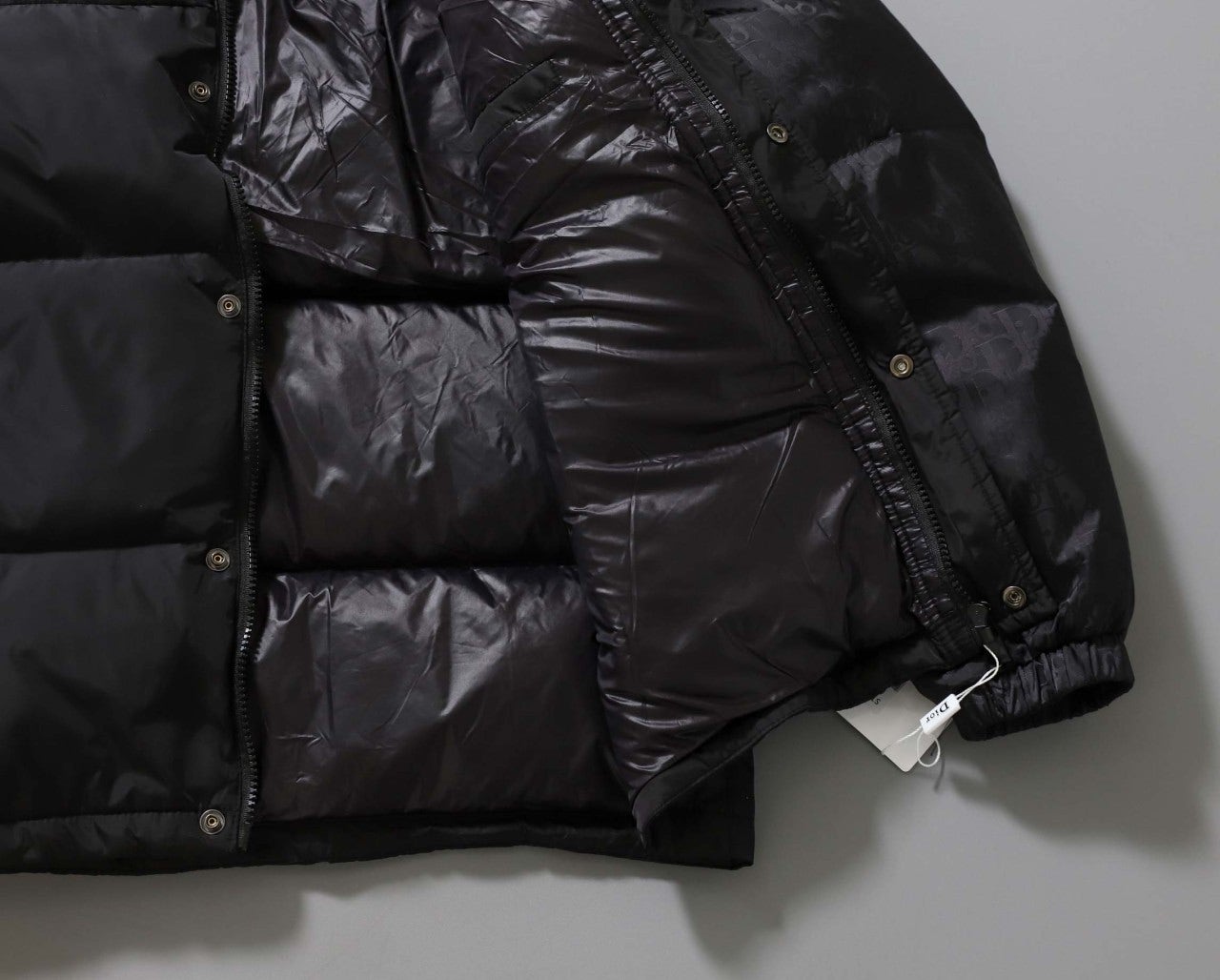 d_2d5Ud018svc1fl7wdwf7hht5_ew4xzd.jpg?type=e1920_std