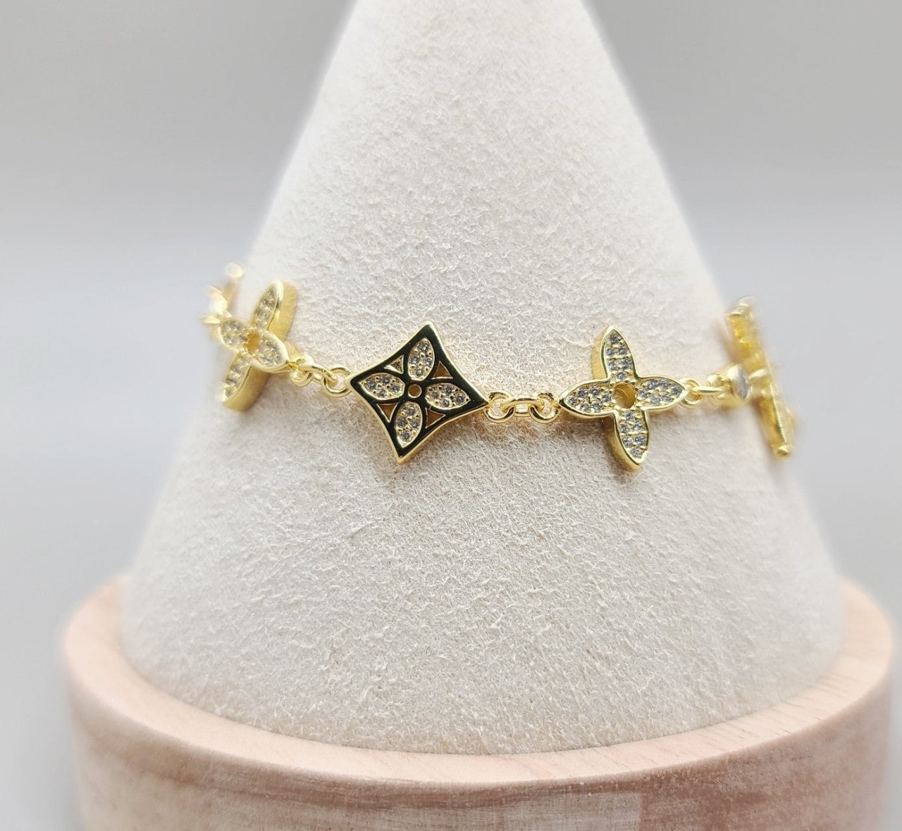 4_46fUd018svcnbc77x9l3hsq_413zjm.jpg 4_46fUd018svcnbc77x9l3hsq_413zjm.jpg