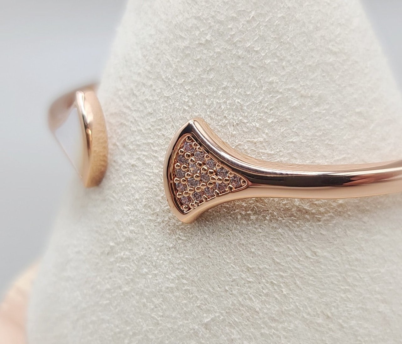 f_e86Ud018svc70d3726kcljr_413zjm.jpg f_e86Ud018svc70d3726kcljr_413zjm.jpg