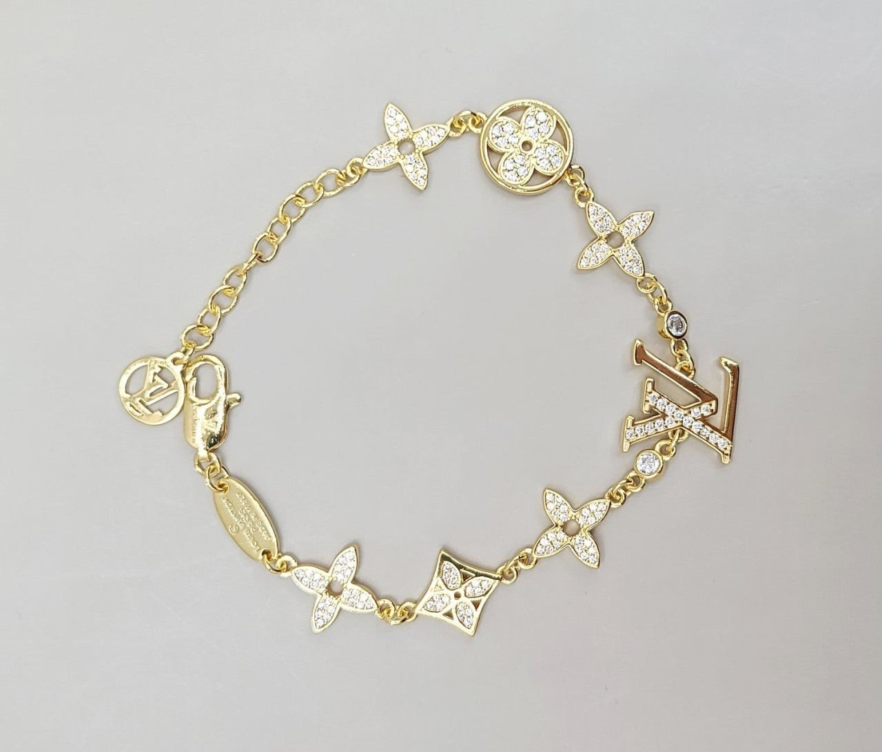 5_06fUd018svcy9l01cd9tv8y_413zjm.jpg 5_06fUd018svcy9l01cd9tv8y_413zjm.jpg