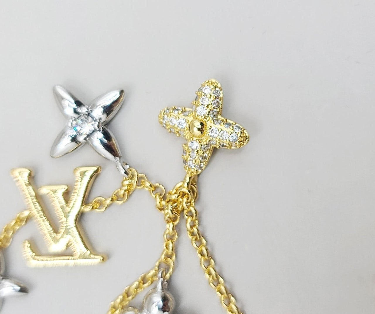 1_d6eUd018svc1i4fxhcqzj5nh_413zjm.jpg 1_d6eUd018svc1i4fxhcqzj5nh_413zjm.jpg