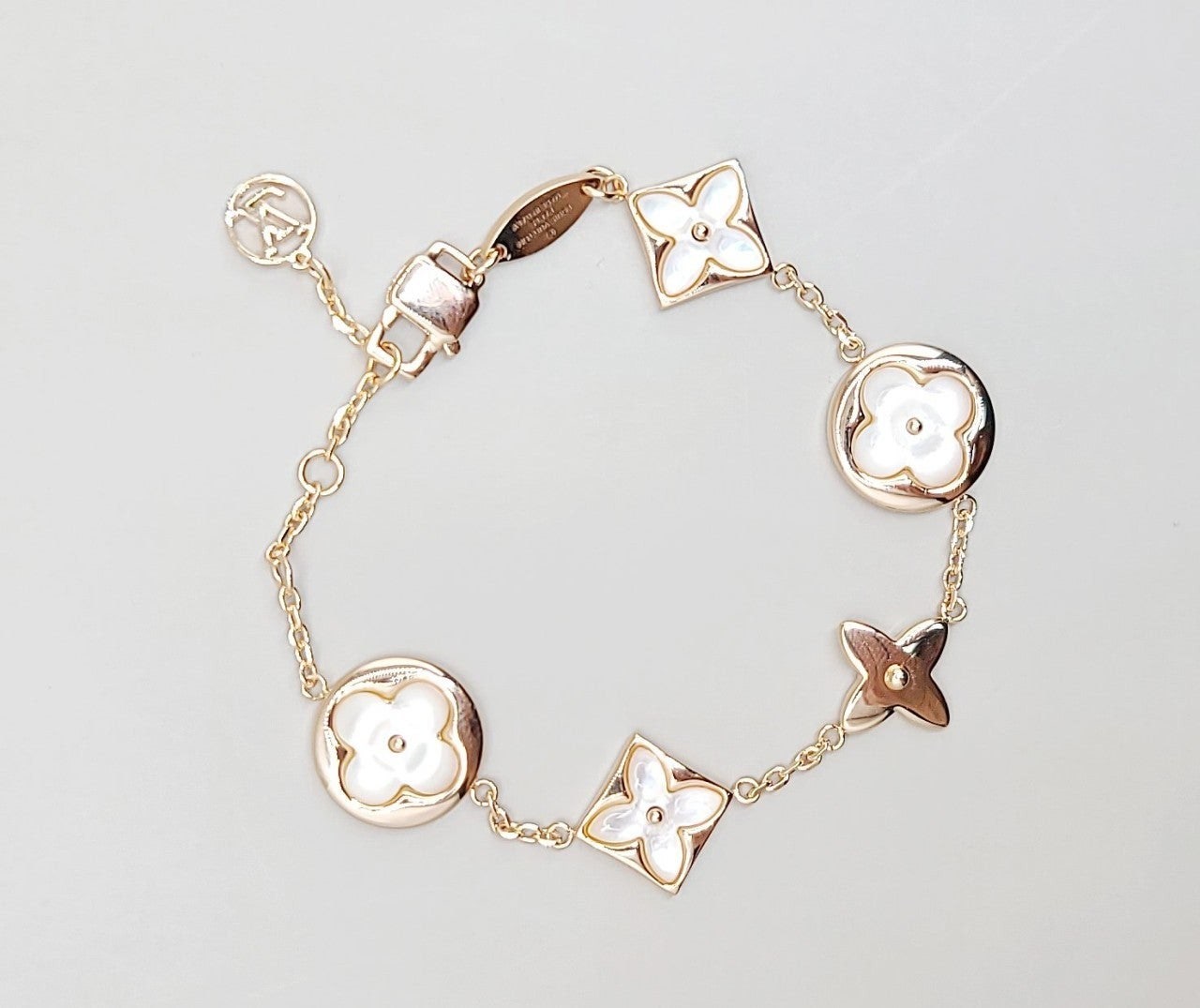 8_h6gUd018svcs3eo0w8c9vmp_413zjm.jpg 8_h6gUd018svcs3eo0w8c9vmp_413zjm.jpg