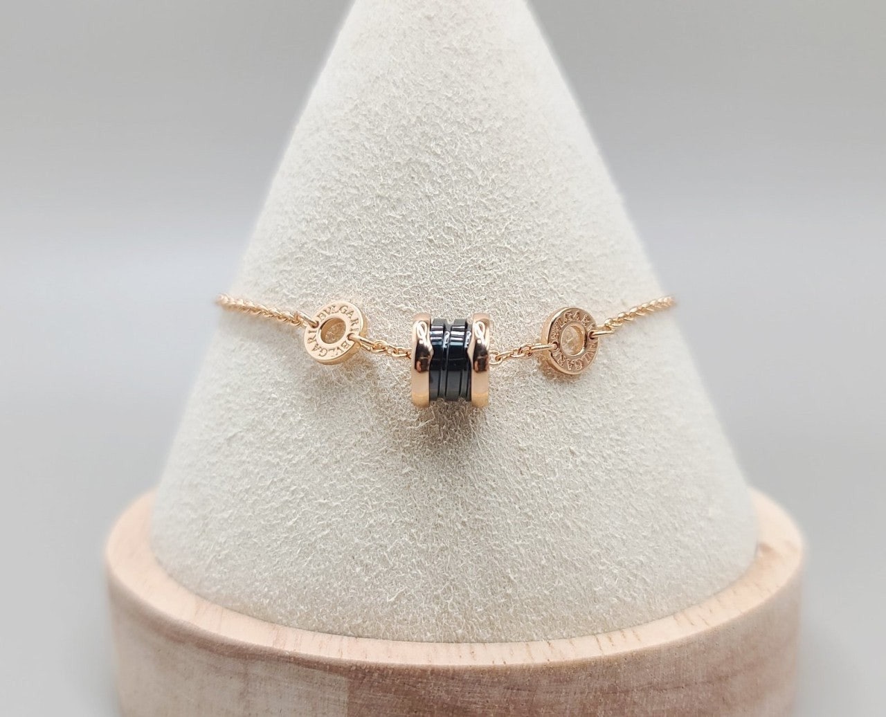 7_c7hUd018svcujss06h68sxn_413zjm.jpg 7_c7hUd018svcujss06h68sxn_413zjm.jpg