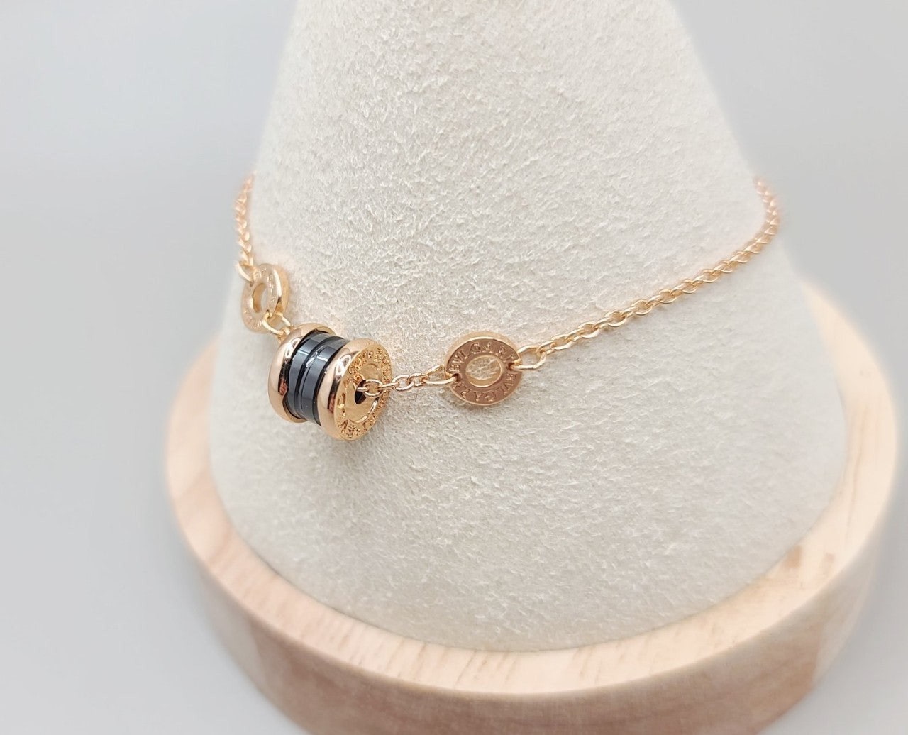 7_e7hUd018svc1fpdg6dth05uv_413zjm.jpg 7_e7hUd018svc1fpdg6dth05uv_413zjm.jpg