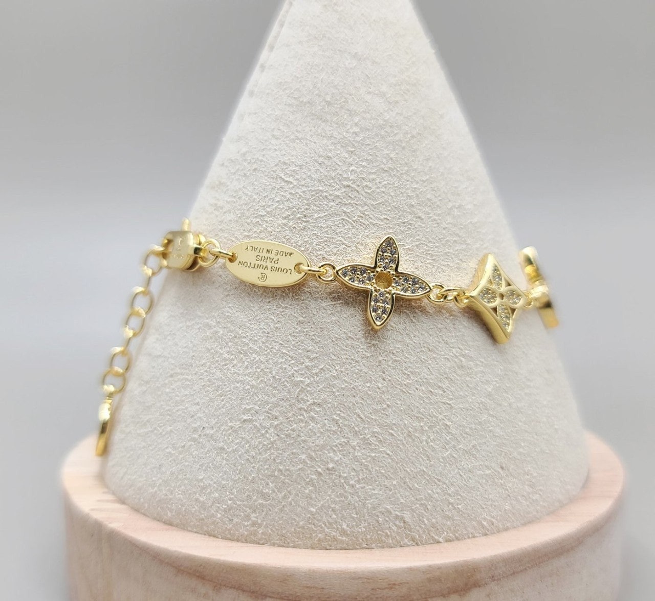 4_a6fUd018svc886wszekc0hv_413zjm.jpg 4_a6fUd018svc886wszekc0hv_413zjm.jpg