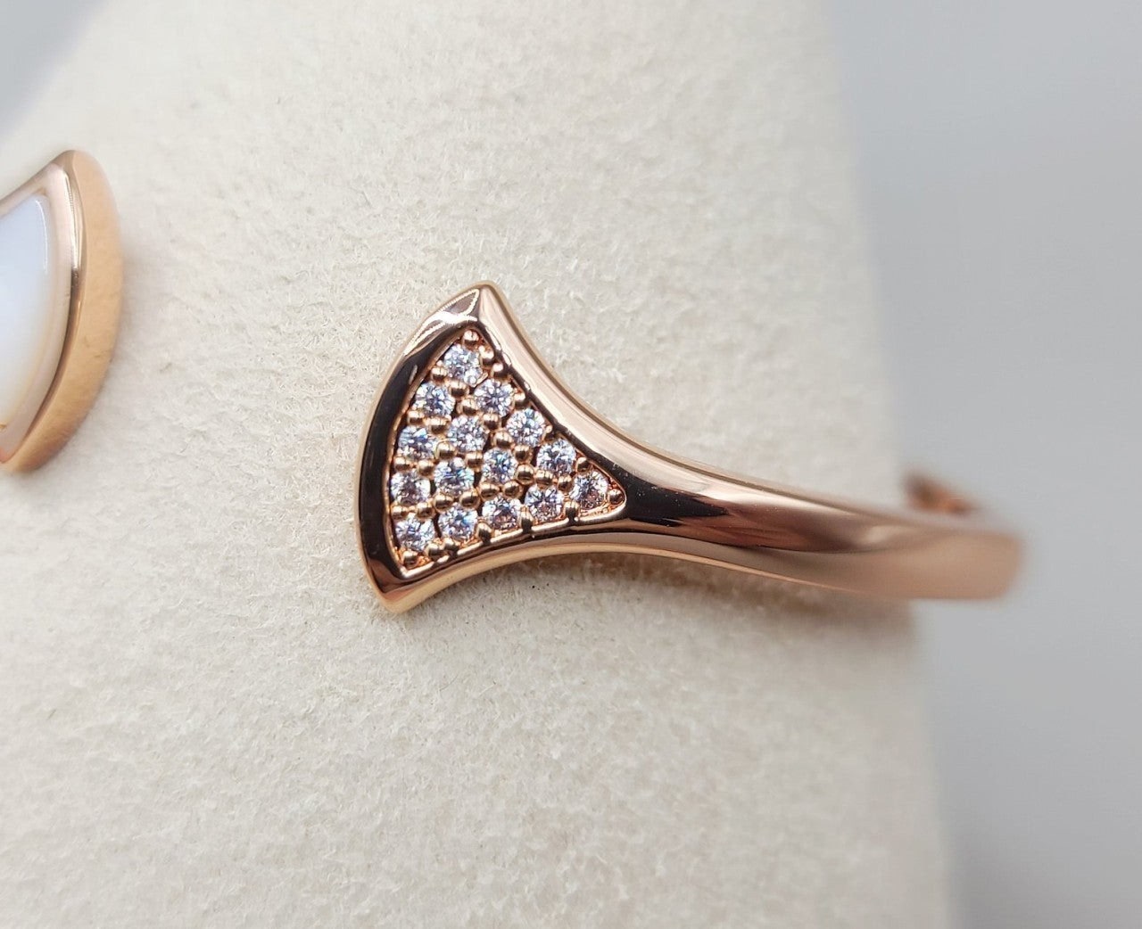 f_f86Ud018svcxmwq0yumolou_413zjm.jpg f_f86Ud018svcxmwq0yumolou_413zjm.jpg