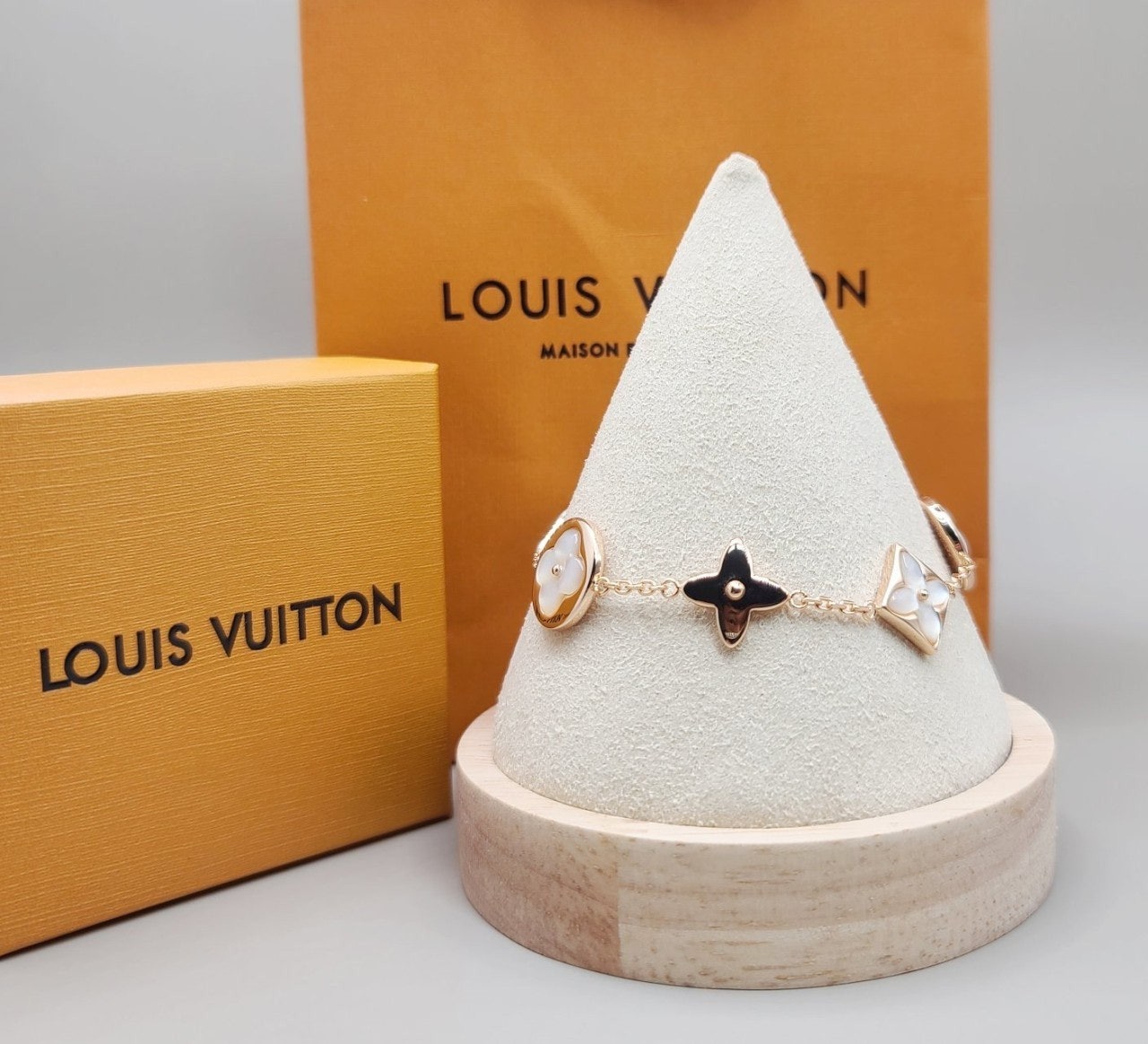 7_b6gUd018svc16ngc8r8dc92t_413zjm.jpg 7_b6gUd018svc16ngc8r8dc92t_413zjm.jpg