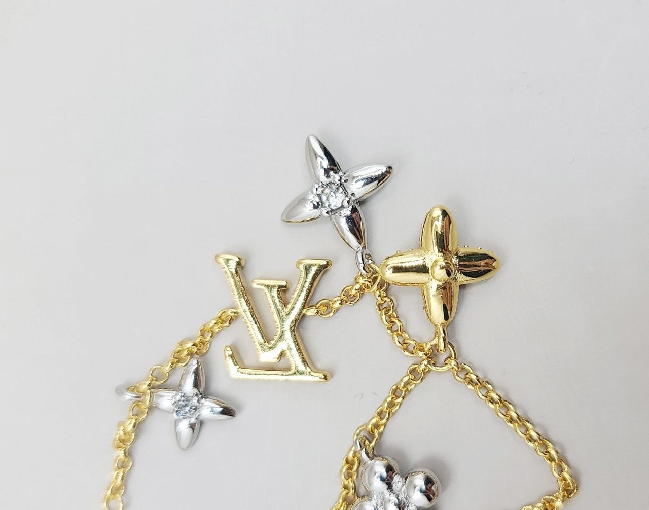 1_b6eUd018svc1ds83crfre2gc_413zjm.jpg 1_b6eUd018svc1ds83crfre2gc_413zjm.jpg