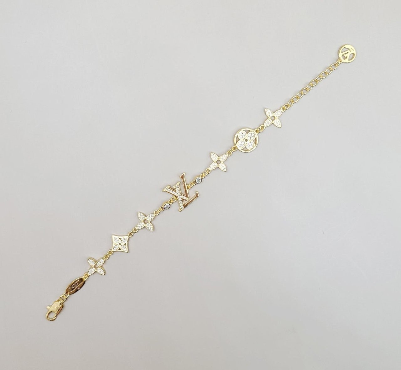 4_i6fUd018svc46brqrlqshym_413zjm.jpg 4_i6fUd018svc46brqrlqshym_413zjm.jpg