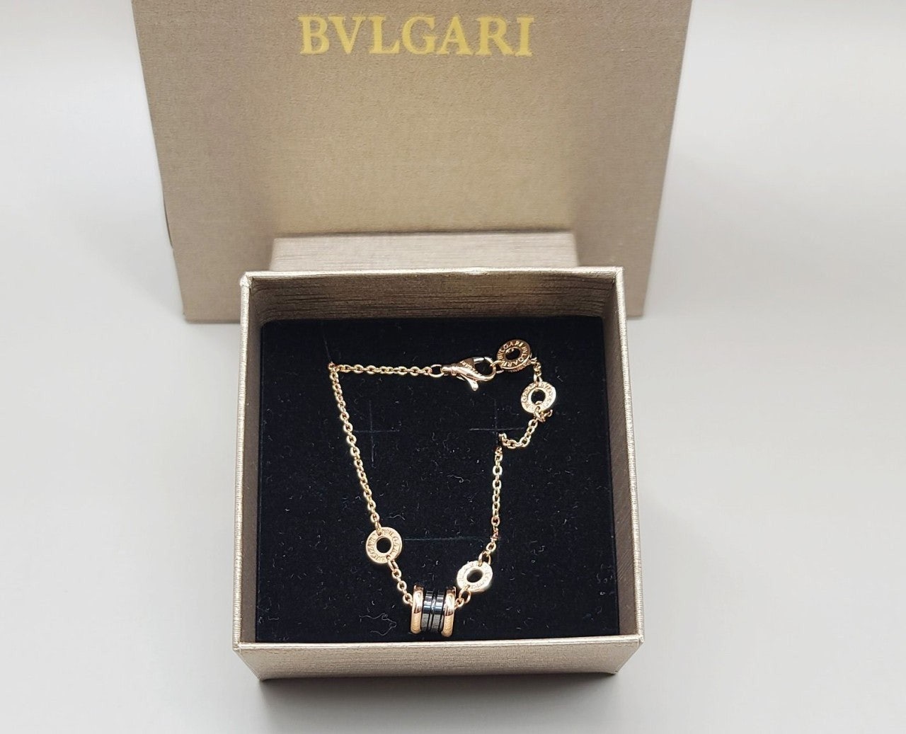 8_c7hUd018svc1ot54zxz40rvf_413zjm.jpg 8_c7hUd018svc1ot54zxz40rvf_413zjm.jpg