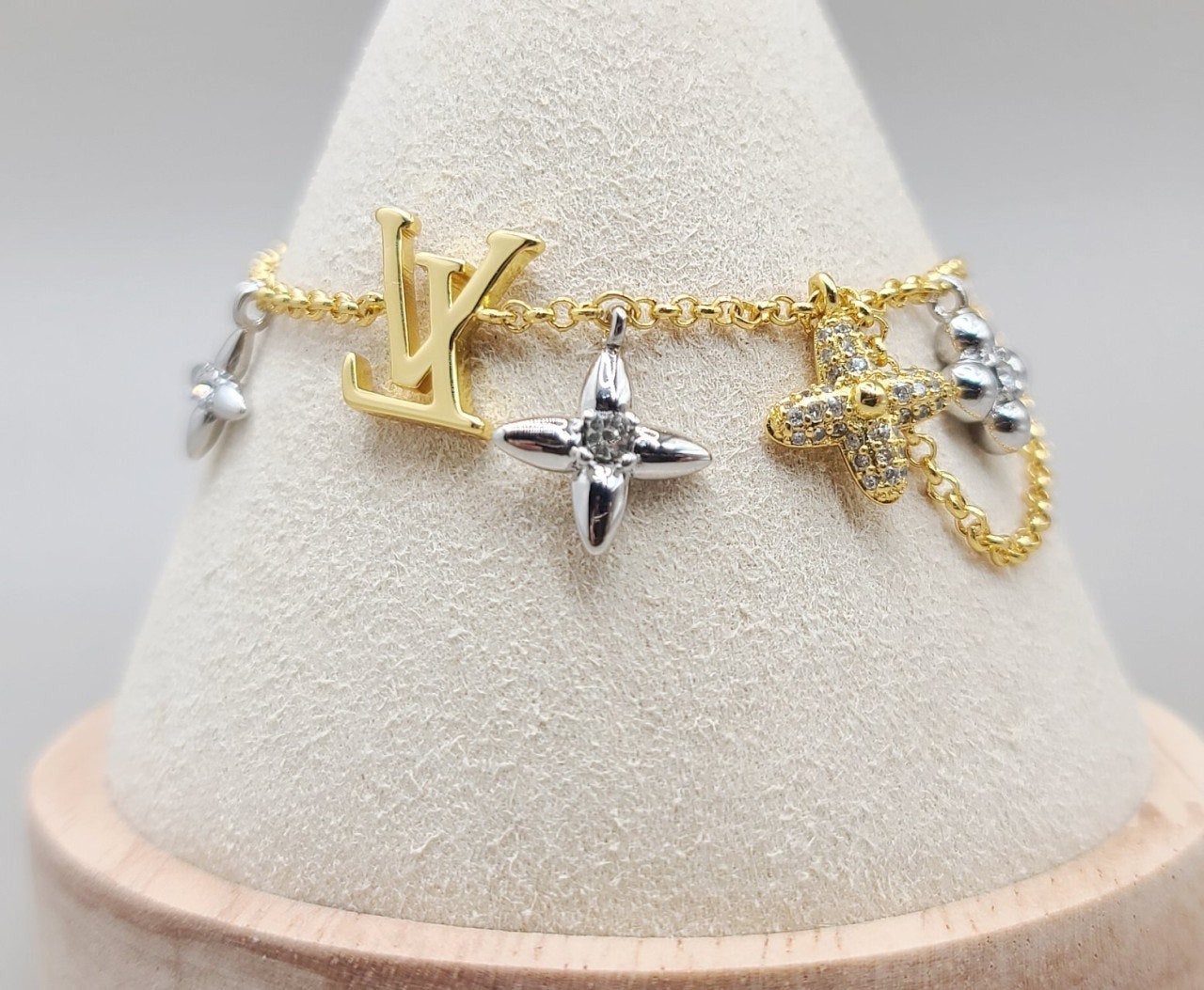 0_f6eUd018svc12h3jfou8xzgh_413zjm.jpg 0_f6eUd018svc12h3jfou8xzgh_413zjm.jpg