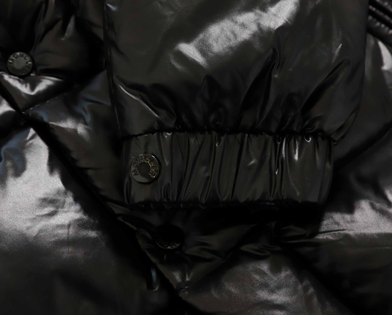 0_f70Ud018svcdfewcbtcx008_ew4xzd.jpg?type=e1920_std