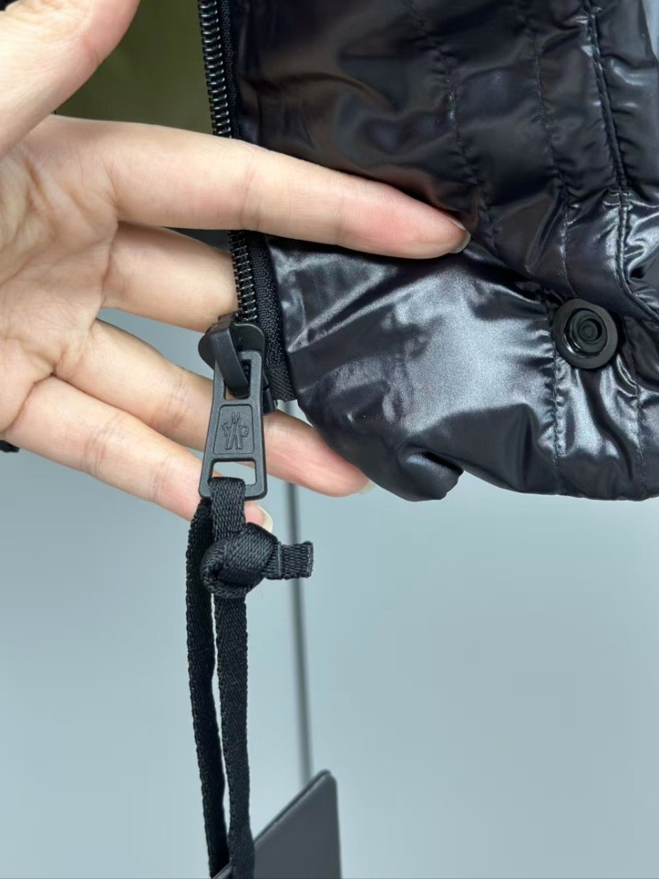 g_799Ud018svc48awrt6xdgd5_2vnt6j.jpg?type=e1920_std