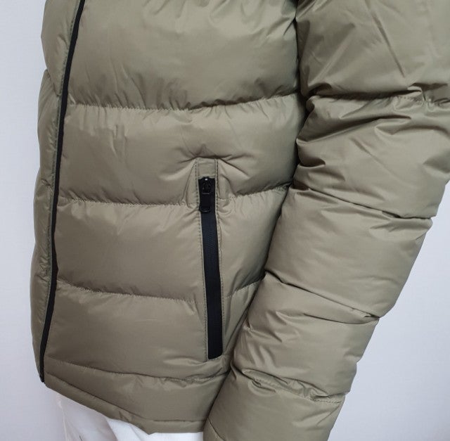 9_i0hUd018svc1co3x9bs2zz5j_2yoep7.jpg?type=e1920_std