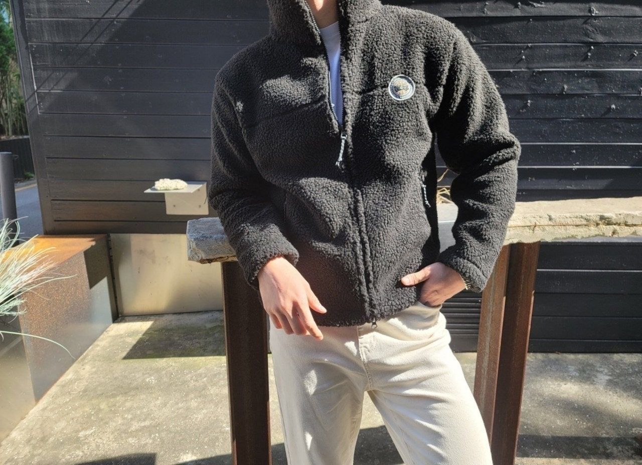 1_e2gUd018svc1841p8az8kkmv_4144s3.jpg 1_e2gUd018svc1841p8az8kkmv_4144s3.jpg