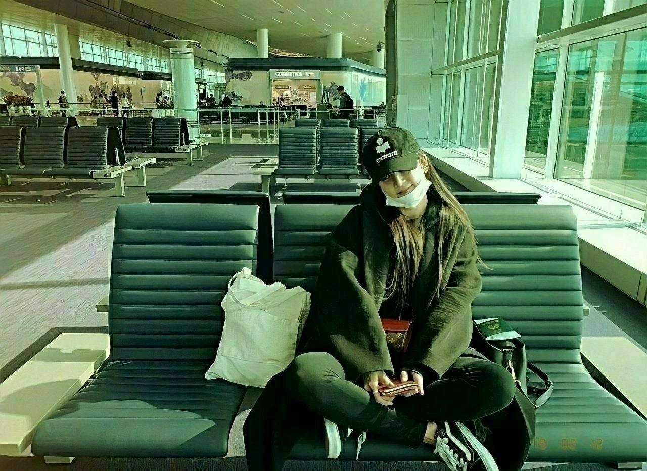 h_eidUd018svclaaml1y59v8c_413zjm.jpg h_eidUd018svclaaml1y59v8c_413zjm.jpg