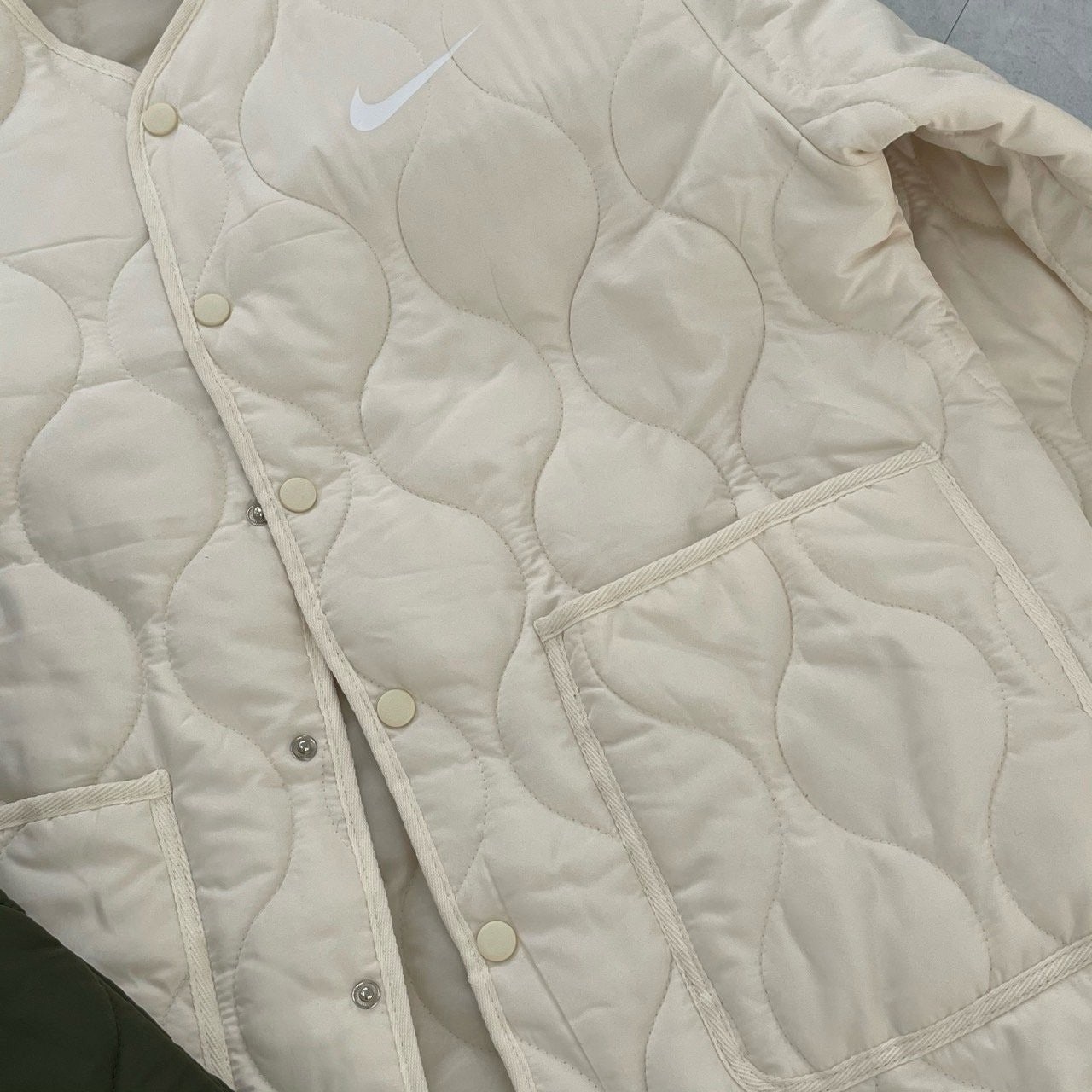 7_aigUd018svc1km1fydnmyvii_4144s3.jpg 7_aigUd018svc1km1fydnmyvii_4144s3.jpg