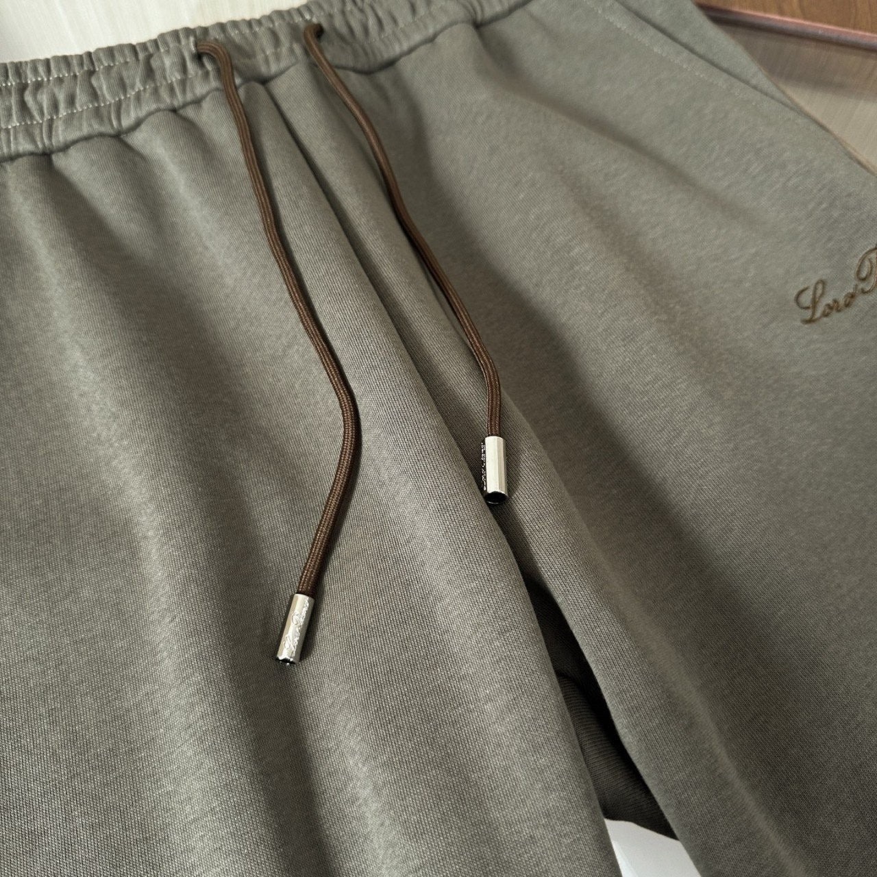 f_h22Ud018svcja24198s2ger_4144s3.jpg f_h22Ud018svcja24198s2ger_4144s3.jpg