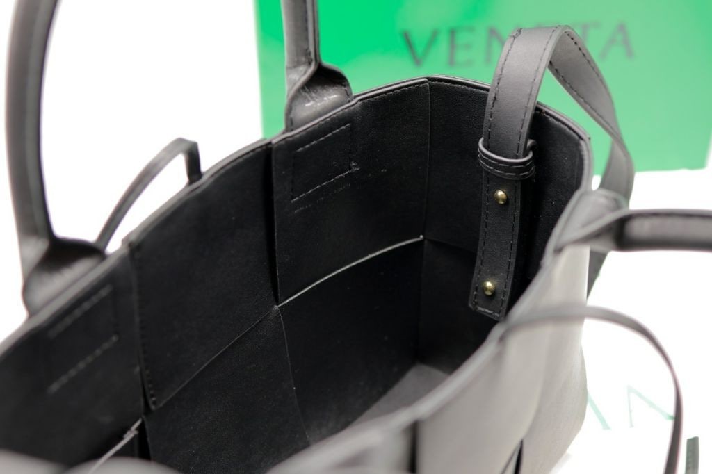 9_0e0Ud018svc1hhnjody4h3sc_b96rpd.jpg?type=e1920_std