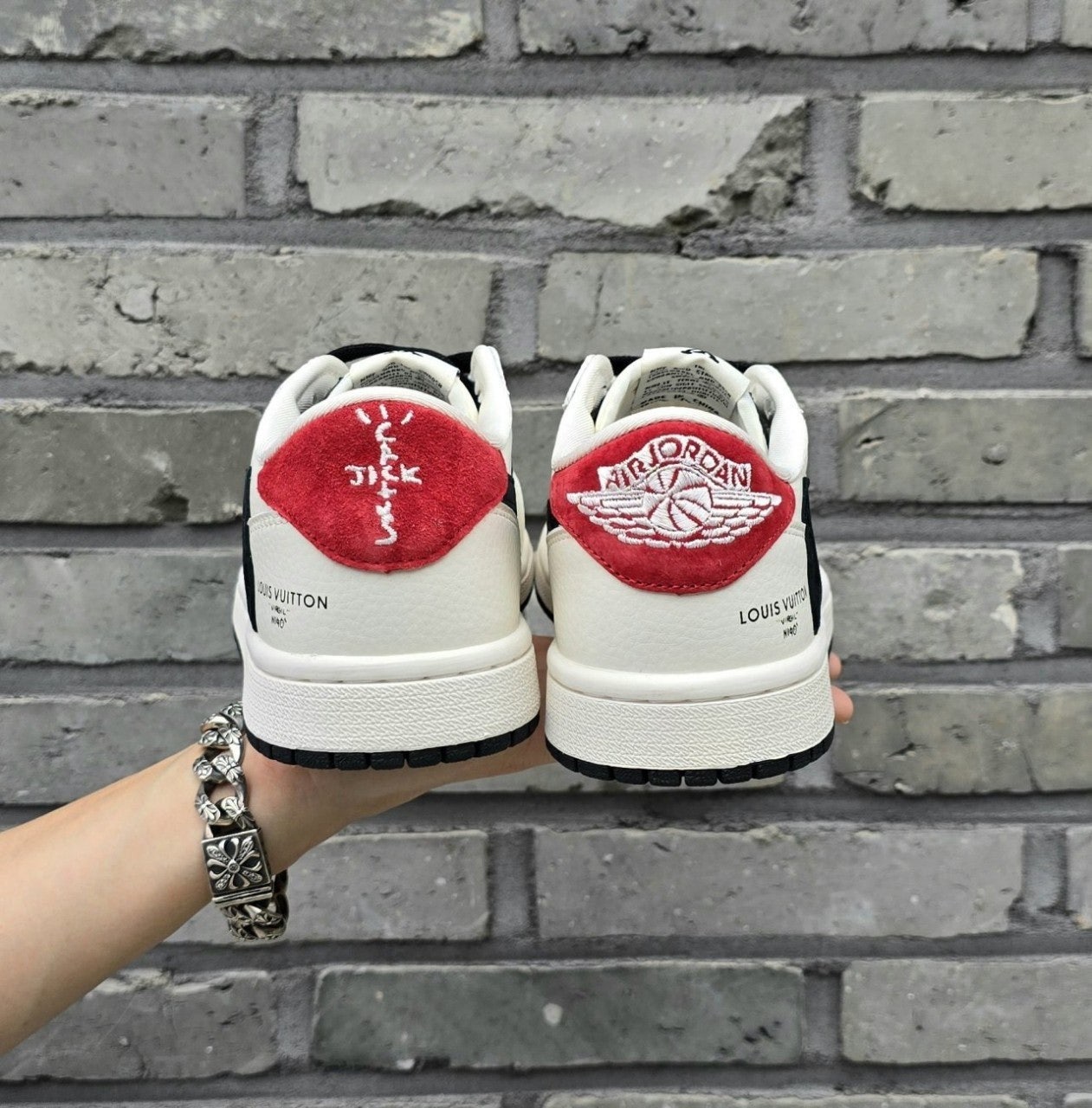 h_jibUd018svcobros7uo2683_413zjm.jpg h_jibUd018svcobros7uo2683_413zjm.jpg