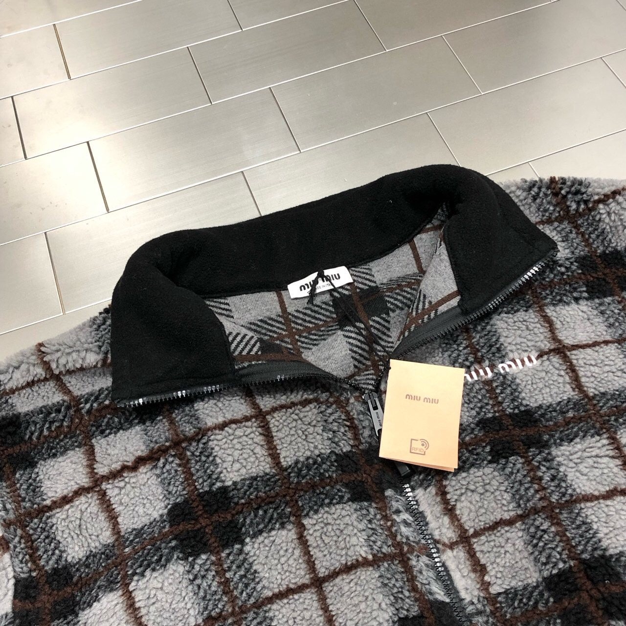 e_i5hUd018svc13scsxeoym7rl_t680eo.jpg e_i5hUd018svc13scsxeoym7rl_t680eo.jpg