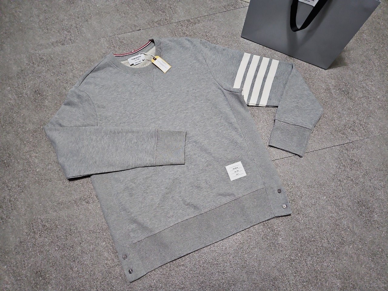 3_a70Ud018svcs5tzv37aamjo_snwgnf.jpg 3_a70Ud018svcs5tzv37aamjo_snwgnf.jpg