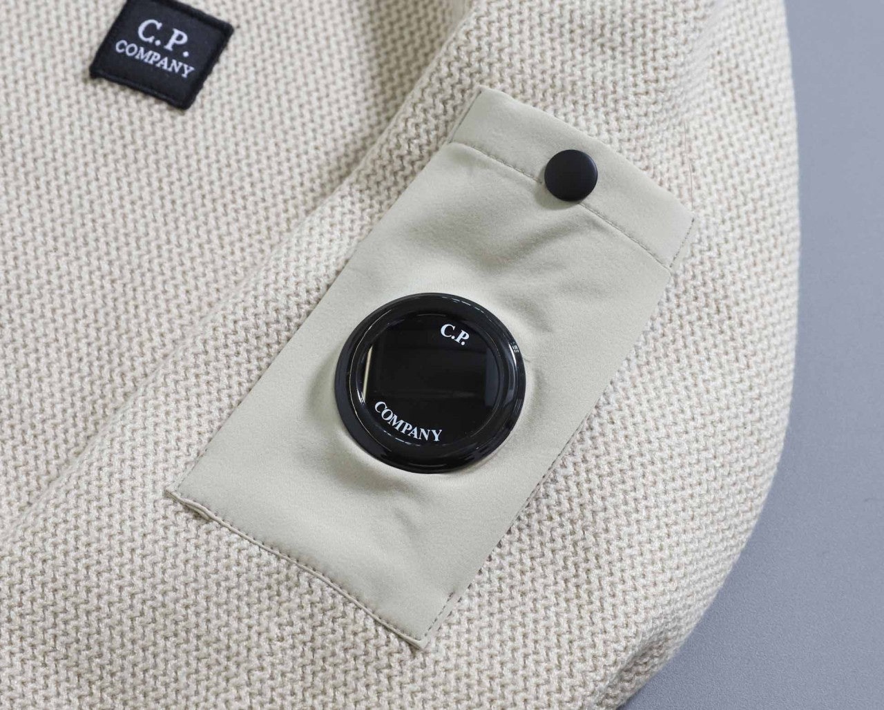 a_7b6Ud018svc1gw46uep1d0t1_ew4xzd.jpg?type=e1920_std