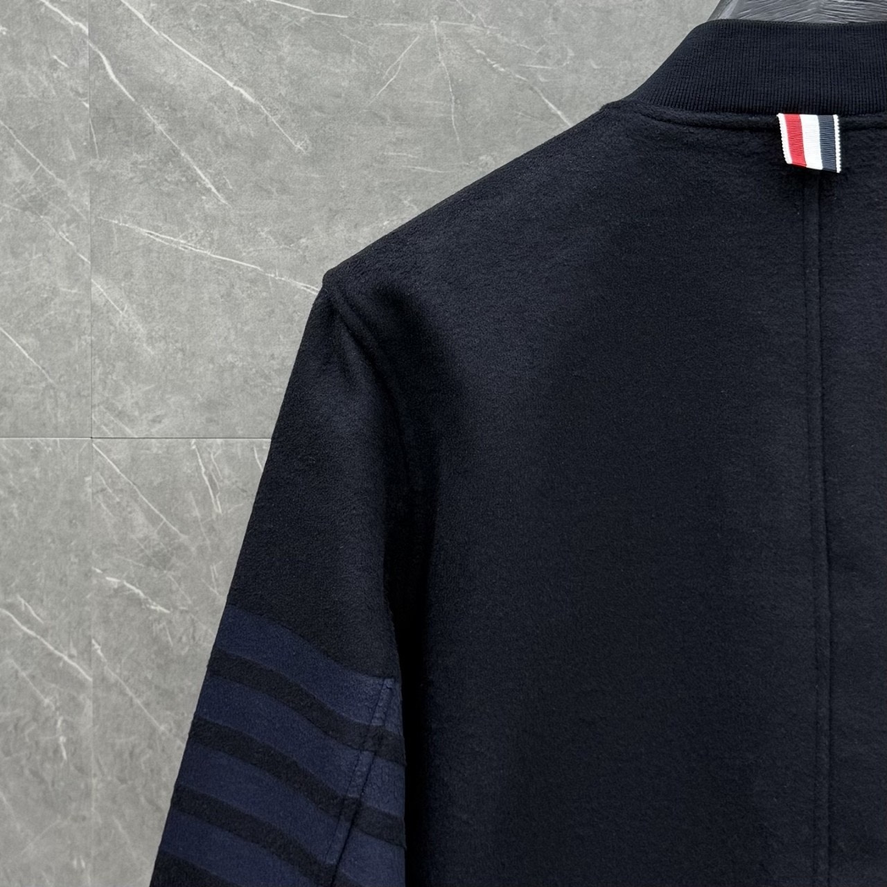 1_g9eUd018svc15demzlqlxfy8_ec7ua1.jpg?type=e1920_std