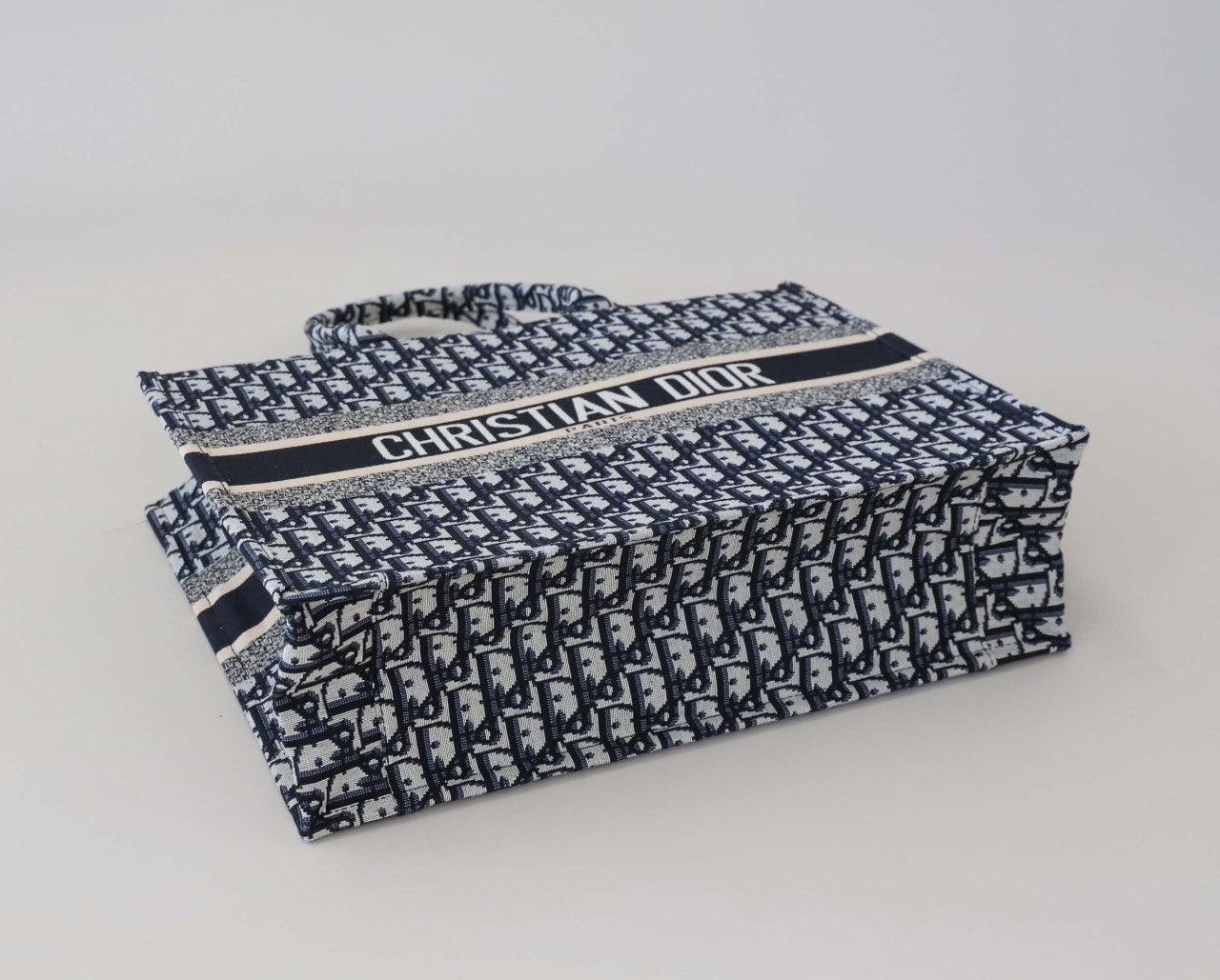 g_31hUd018svc1klde5s86umzo_g9hfyp.jpg?type=e1920_std