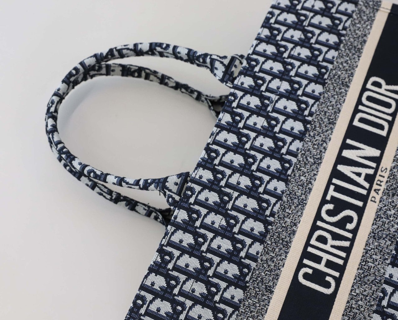 g_51hUd018svc1qf9m3ipntdq4_g9hfyp.jpg?type=e1920_std