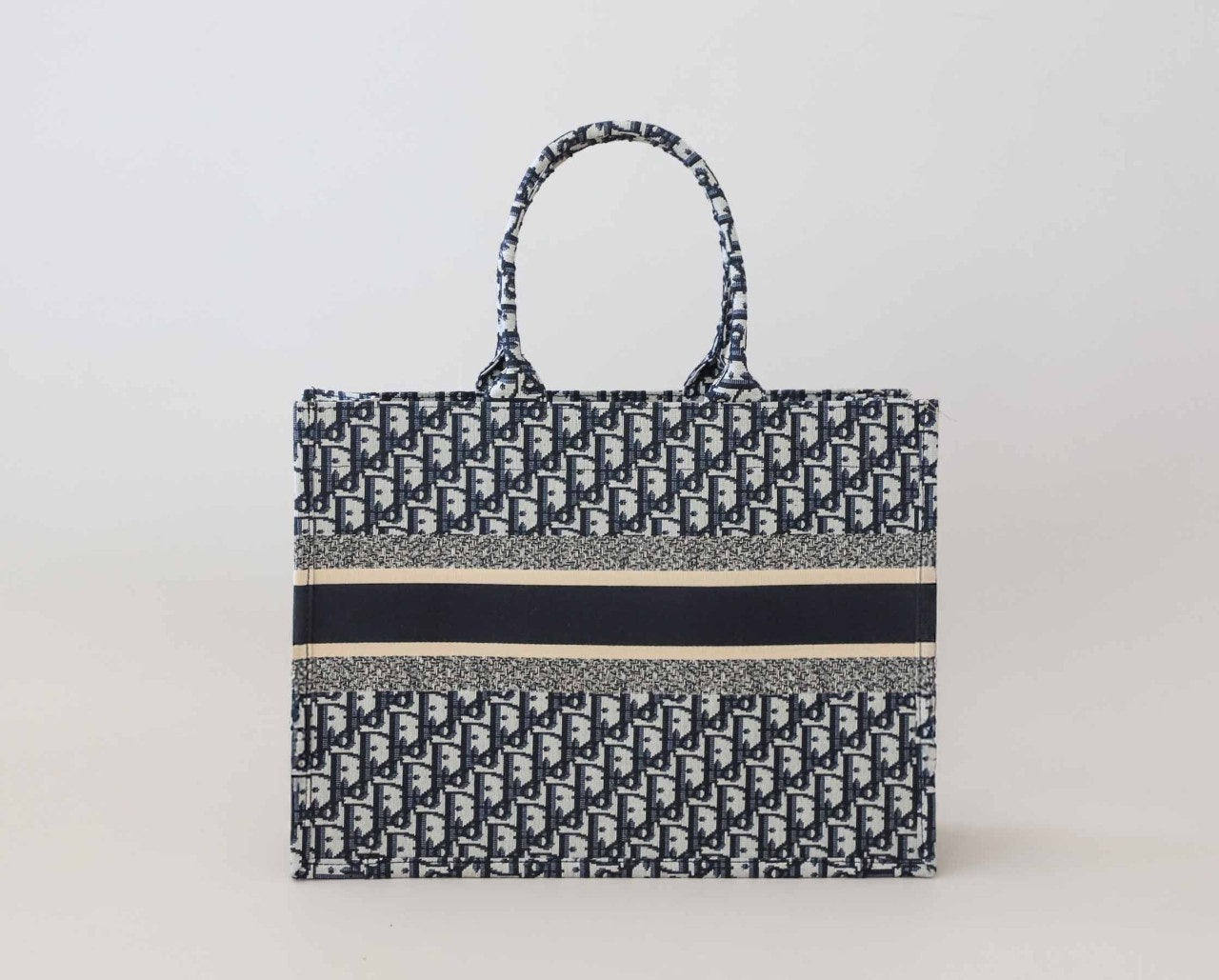 h_51hUd018svc1v7w7zi9l2lz6_g9hfyp.jpg?type=e1920_std