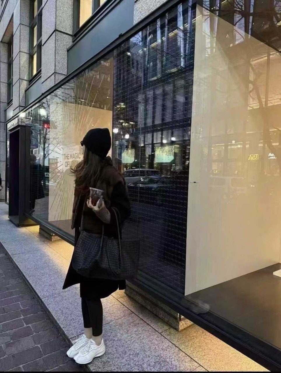 a_197Ud018svcr132g0etl67l_snwgnf.jpg a_197Ud018svcr132g0etl67l_snwgnf.jpg