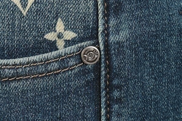 b_edjUd018svc169xy0csn6eal_4144s3.jpg b_edjUd018svc169xy0csn6eal_4144s3.jpg