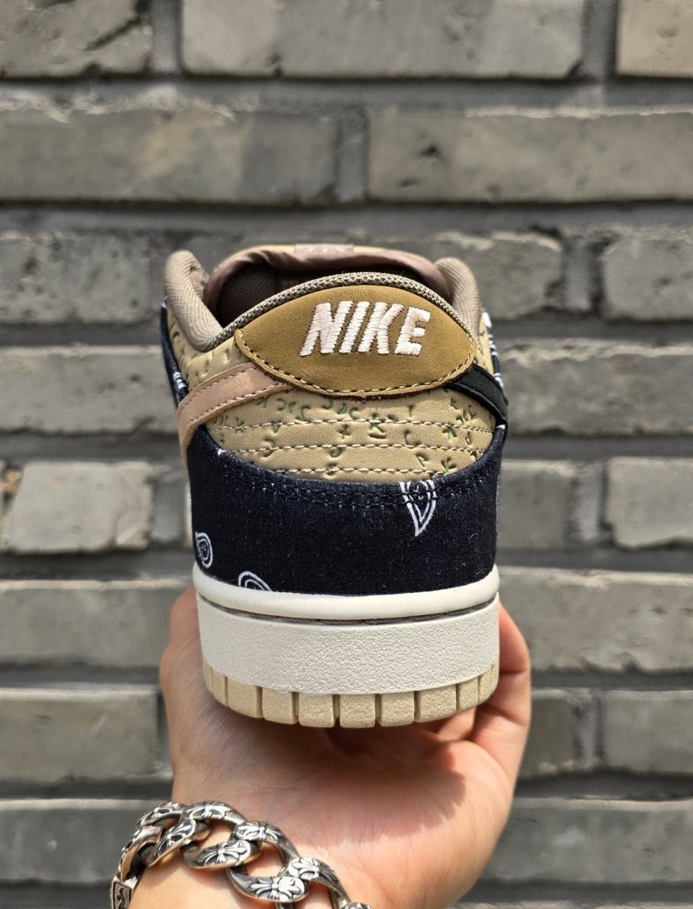 0_5i6Ud018svcj4mhz6q9unjn_413zjm.jpg 0_5i6Ud018svcj4mhz6q9unjn_413zjm.jpg