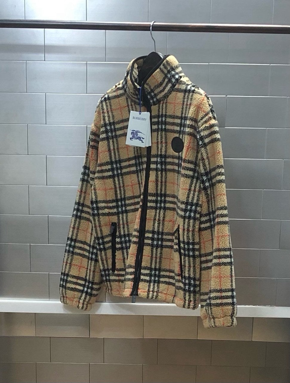 a_h19Ud018svc1nolier08rfci_4144s3.jpg a_h19Ud018svc1nolier08rfci_4144s3.jpg