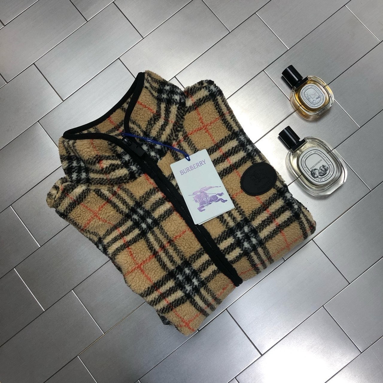 c_119Ud018svc1fi2axwpo42qx_4144s3.jpg c_119Ud018svc1fi2axwpo42qx_4144s3.jpg