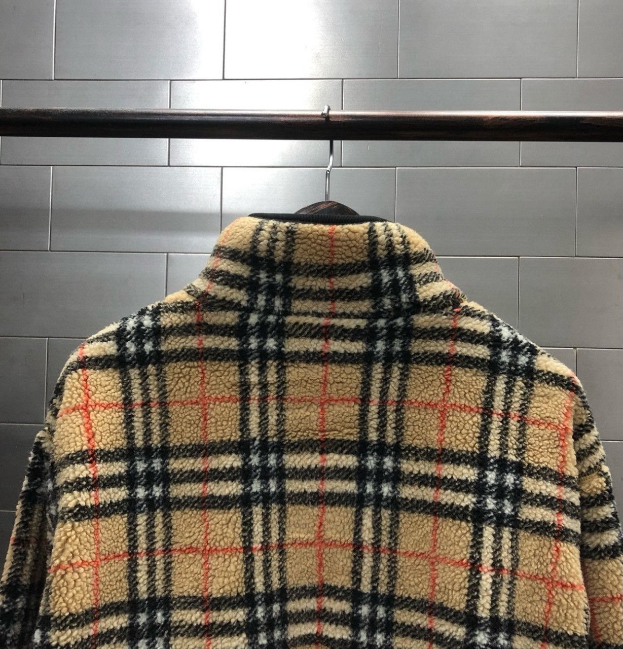 b_219Ud018svcg6d3vxm61fz3_4144s3.jpg b_219Ud018svcg6d3vxm61fz3_4144s3.jpg