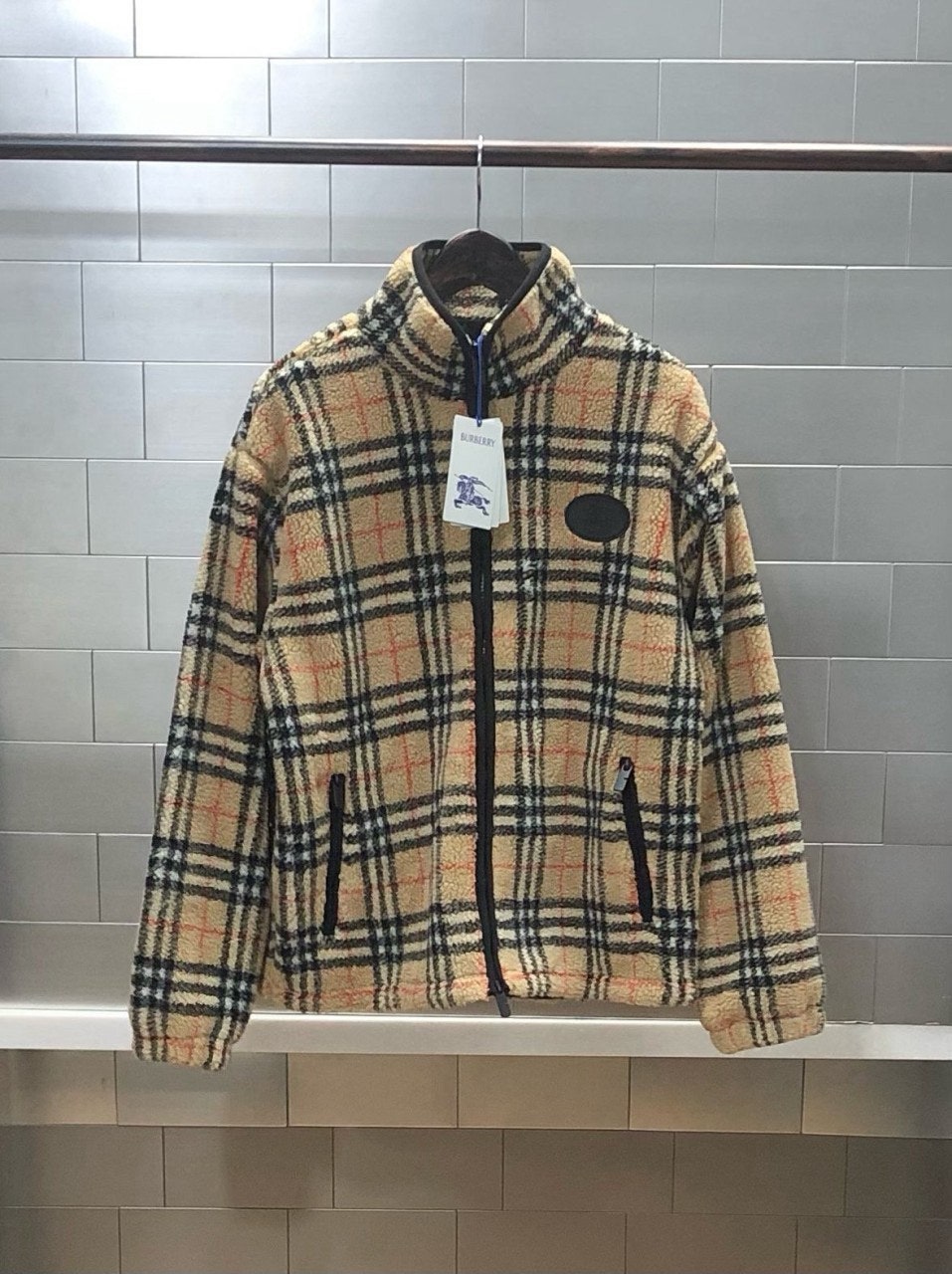 a_f19Ud018svc19t64kyxrz71x_4144s3.jpg a_f19Ud018svc19t64kyxrz71x_4144s3.jpg