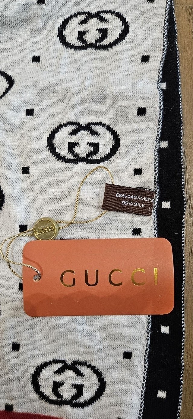 f_hcgUd018svcxttk8gf56d6m_413zjm.jpg f_hcgUd018svcxttk8gf56d6m_413zjm.jpg