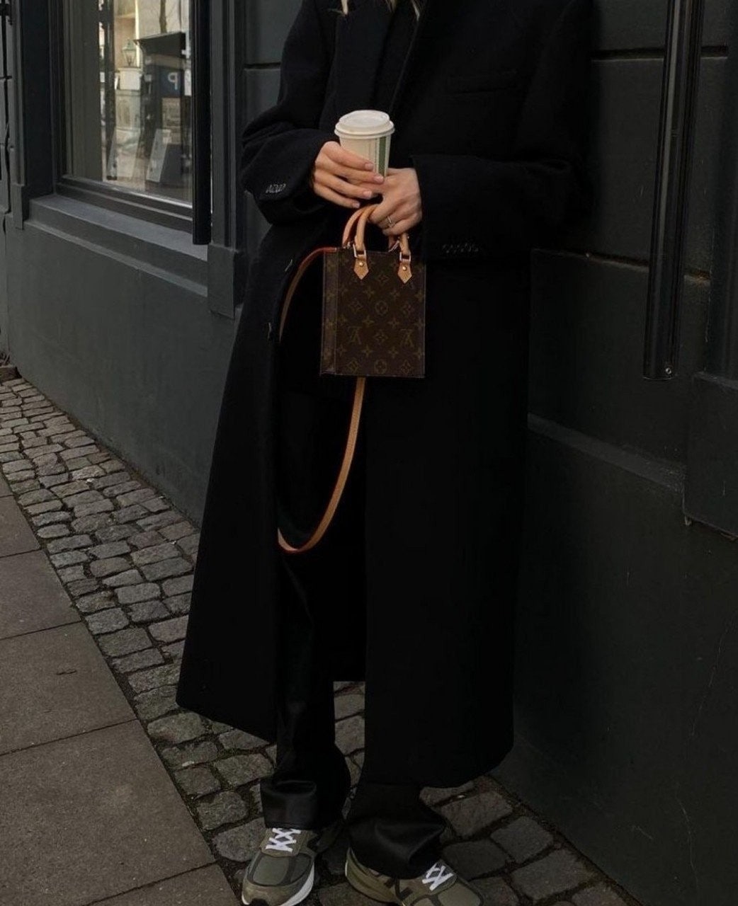 d_gijUd018svcl54pvy95vlq8_413zjm.jpg d_gijUd018svcl54pvy95vlq8_413zjm.jpg