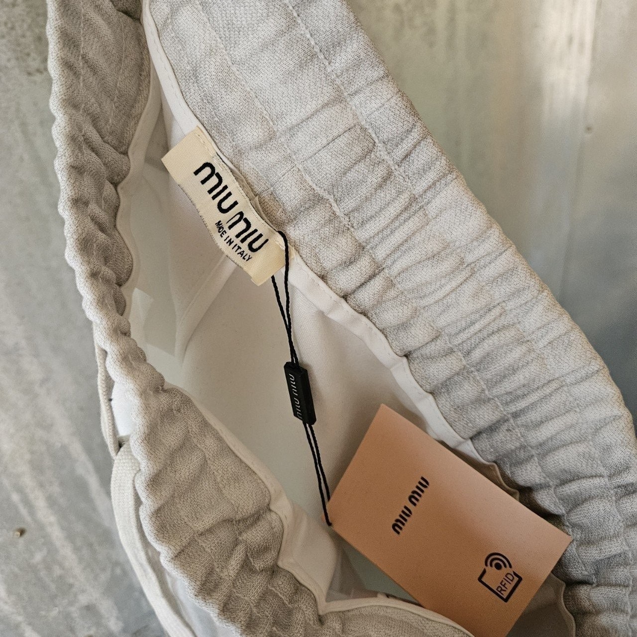 f_2igUd018svc7rrq4pvxu81r_4144s3.jpg f_2igUd018svc7rrq4pvxu81r_4144s3.jpg