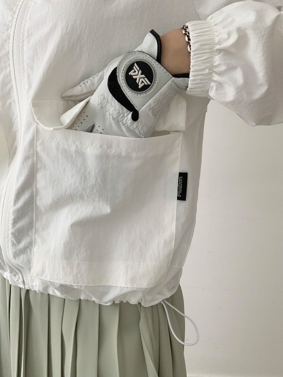 2_e9aUd018svc12vs9t3xs9xjc_2li0y6.jpg?type=e1920_std