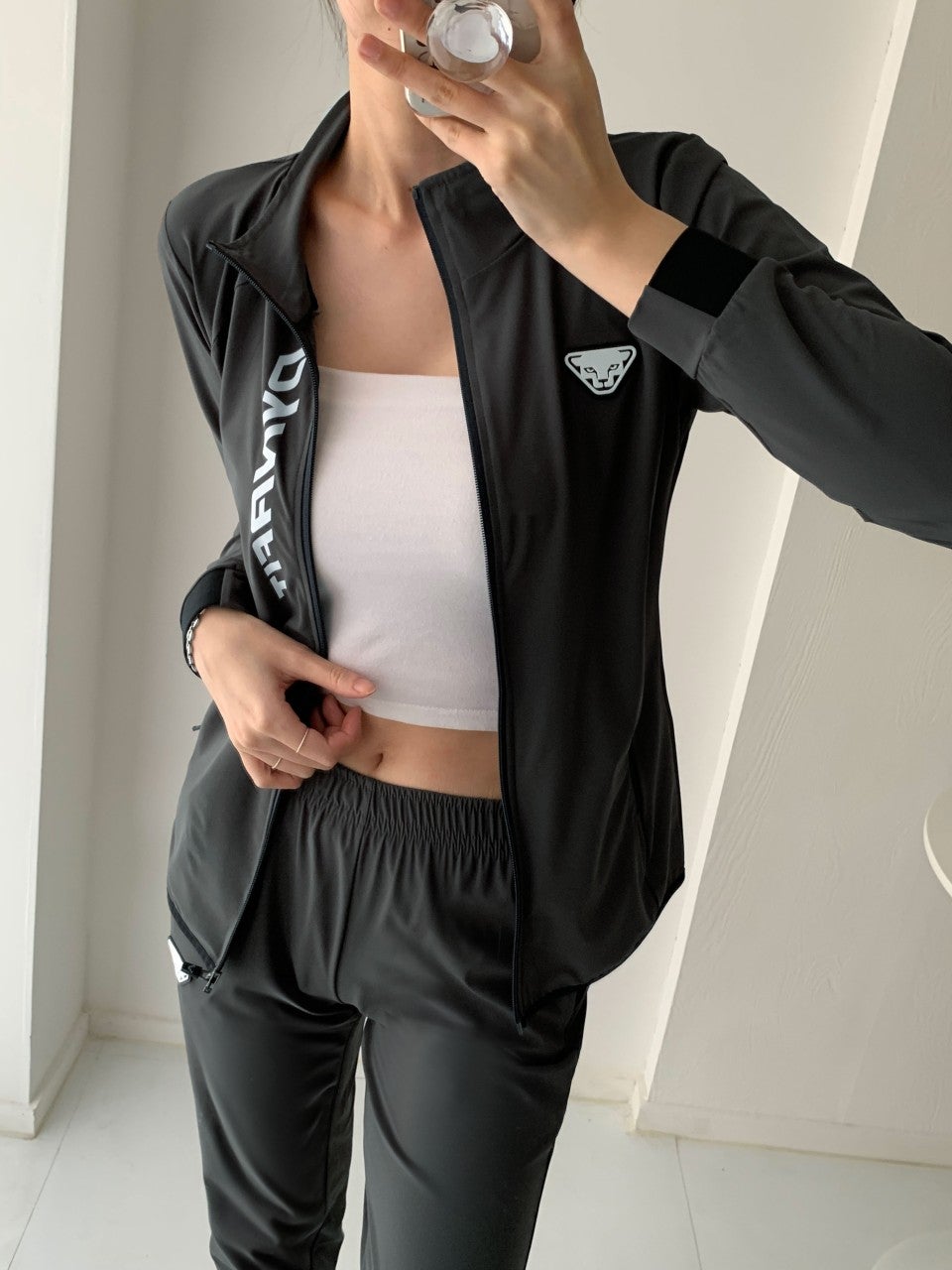 9_49aUd018svc11s8g3r49c2lu_2li0y6.jpg?type=e1920_std