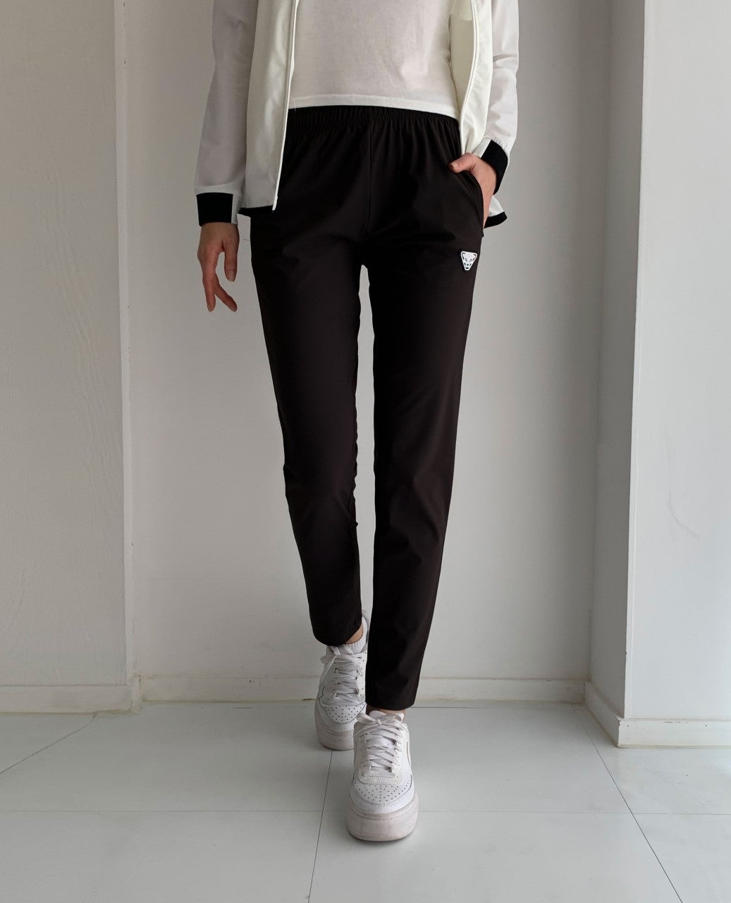 8_f9aUd018svc1l1x3dky9bqyb_2li0y6.jpg?type=e1920_std